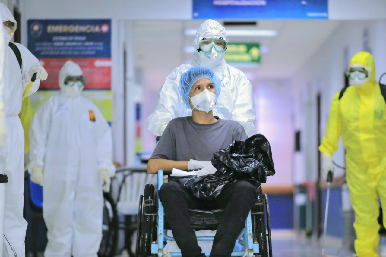 7 nuevos pacientes vencen al COVID-19 y salen de la UCI del Hospital San Rafael 7-nuevos-pacientes-vencen-al-covid-19-y-salen-de-la-uci-del-hospital-san-rafael